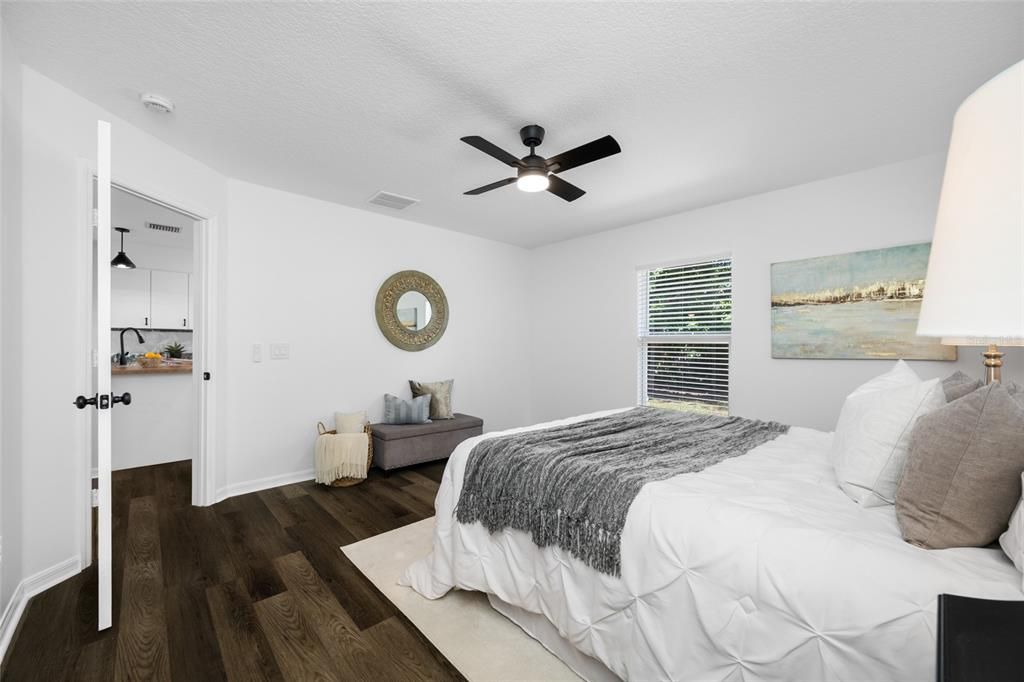 For Sale: $389,000 (3 beds, 2 baths, 1242 Square Feet)