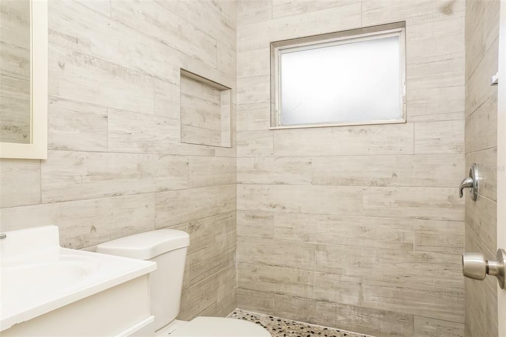 В аренду: $1,965 (3 спален, 2 ванн, 1465 Квадратных фут)