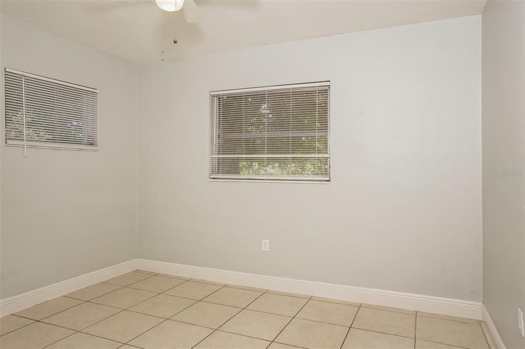 В аренду: $1,965 (3 спален, 2 ванн, 1465 Квадратных фут)