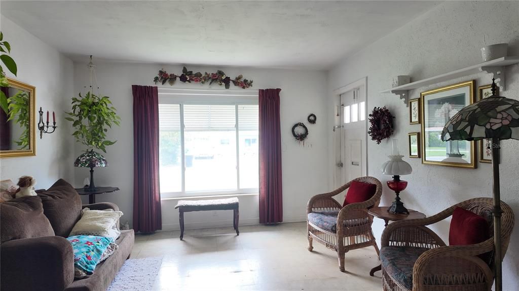 En Venta: $289,000 (3 camas, 1 baños, 1150 Pies cuadrados)