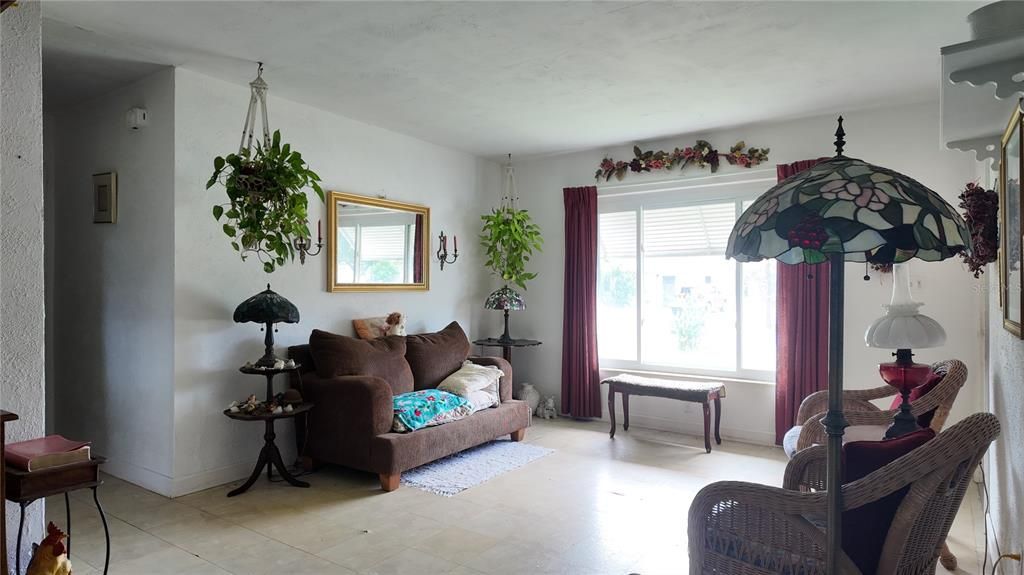 En Venta: $289,000 (3 camas, 1 baños, 1150 Pies cuadrados)