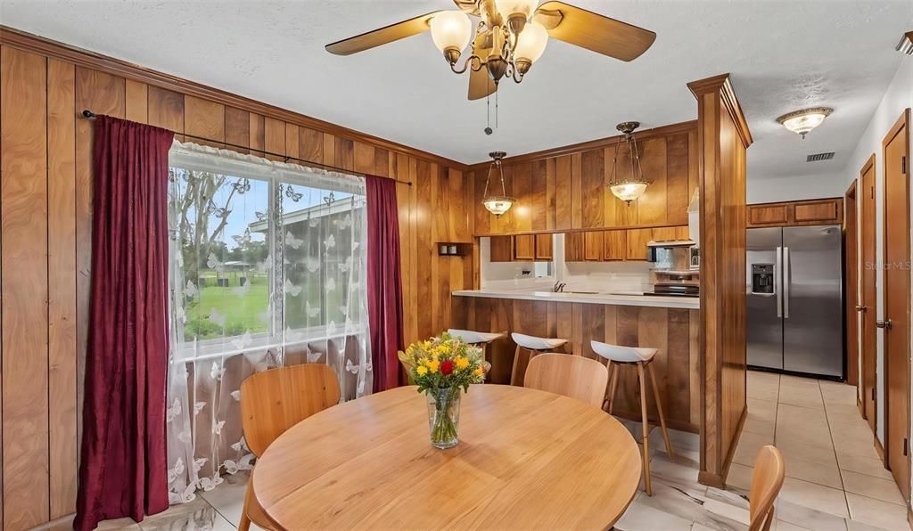 На продажу: $425,000 (3 спален, 2 ванн, 1639 Квадратных фут)