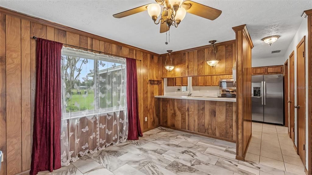 На продажу: $425,000 (3 спален, 2 ванн, 1639 Квадратных фут)