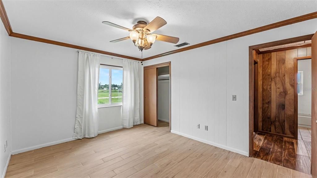 На продажу: $425,000 (3 спален, 2 ванн, 1639 Квадратных фут)