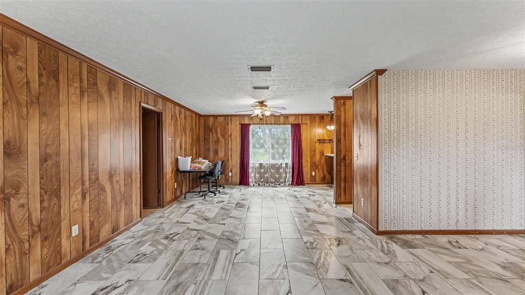 На продажу: $425,000 (3 спален, 2 ванн, 1639 Квадратных фут)