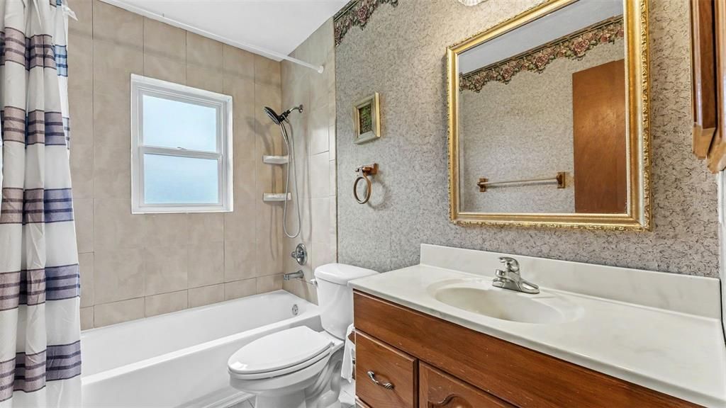 На продажу: $425,000 (3 спален, 2 ванн, 1639 Квадратных фут)