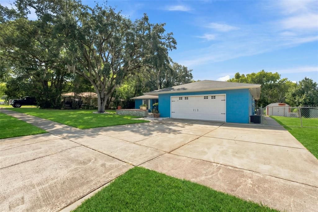 For Sale: $332,000 (3 beds, 2 baths, 1604 Square Feet)