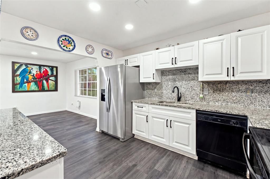 For Sale: $332,000 (3 beds, 2 baths, 1604 Square Feet)