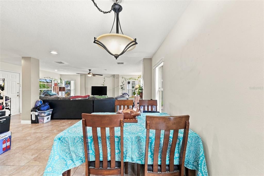 For Sale: $449,999 (5 beds, 3 baths, 2625 Square Feet)