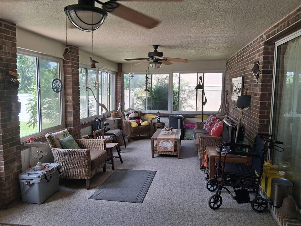 For Sale: $449,000 (3 beds, 2 baths, 1682 Square Feet)