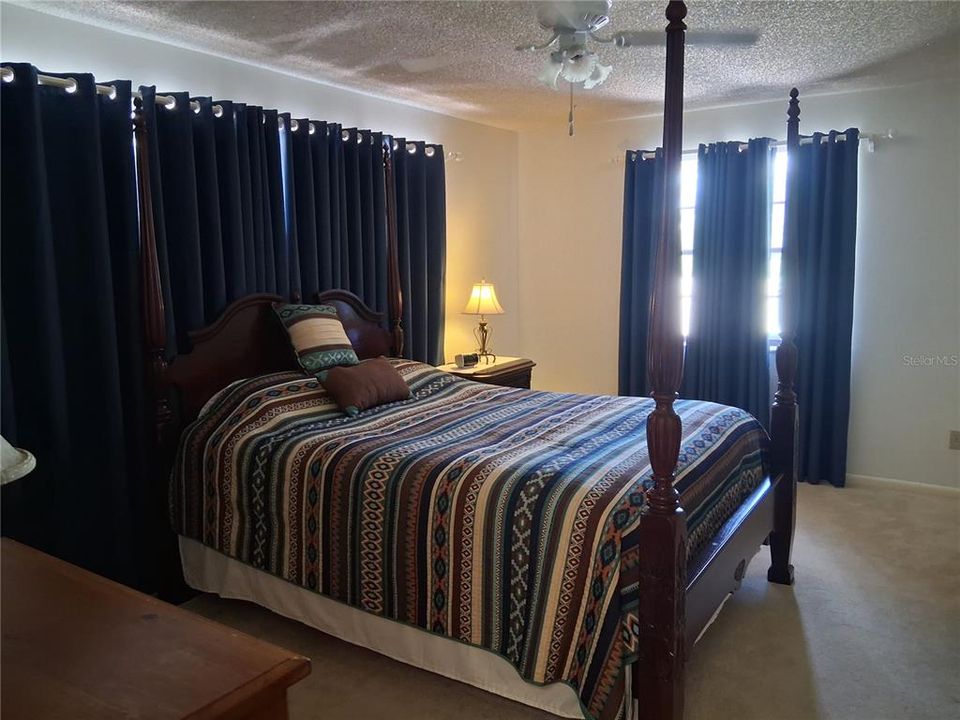 For Sale: $449,000 (3 beds, 2 baths, 1682 Square Feet)