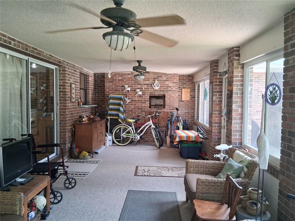 For Sale: $449,000 (3 beds, 2 baths, 1682 Square Feet)