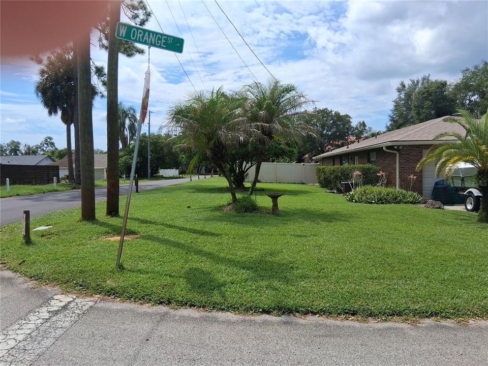 For Sale: $449,000 (3 beds, 2 baths, 1682 Square Feet)