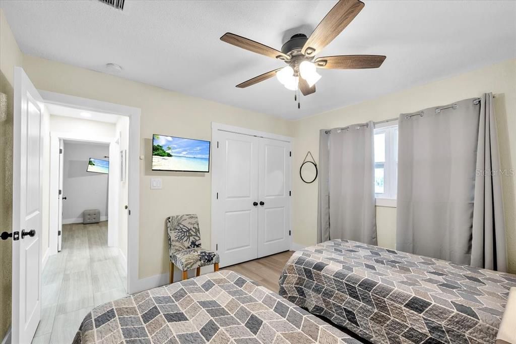 For Sale: $500,000 (3 beds, 2 baths, 1612 Square Feet)