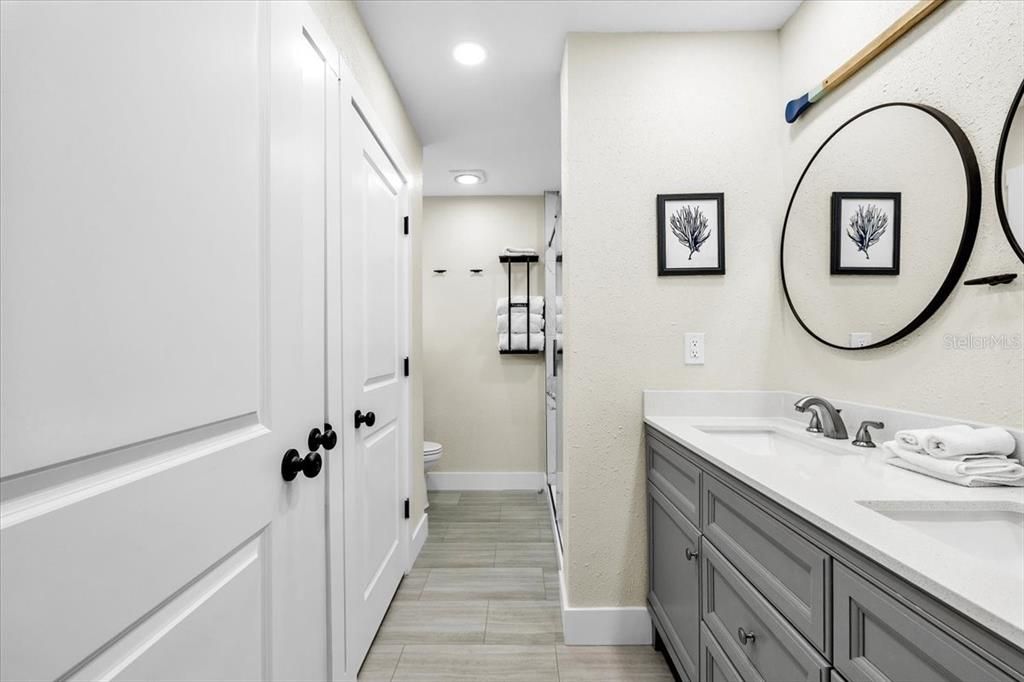 For Sale: $500,000 (3 beds, 2 baths, 1612 Square Feet)