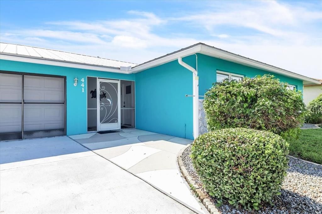 For Sale: $500,000 (3 beds, 2 baths, 1612 Square Feet)