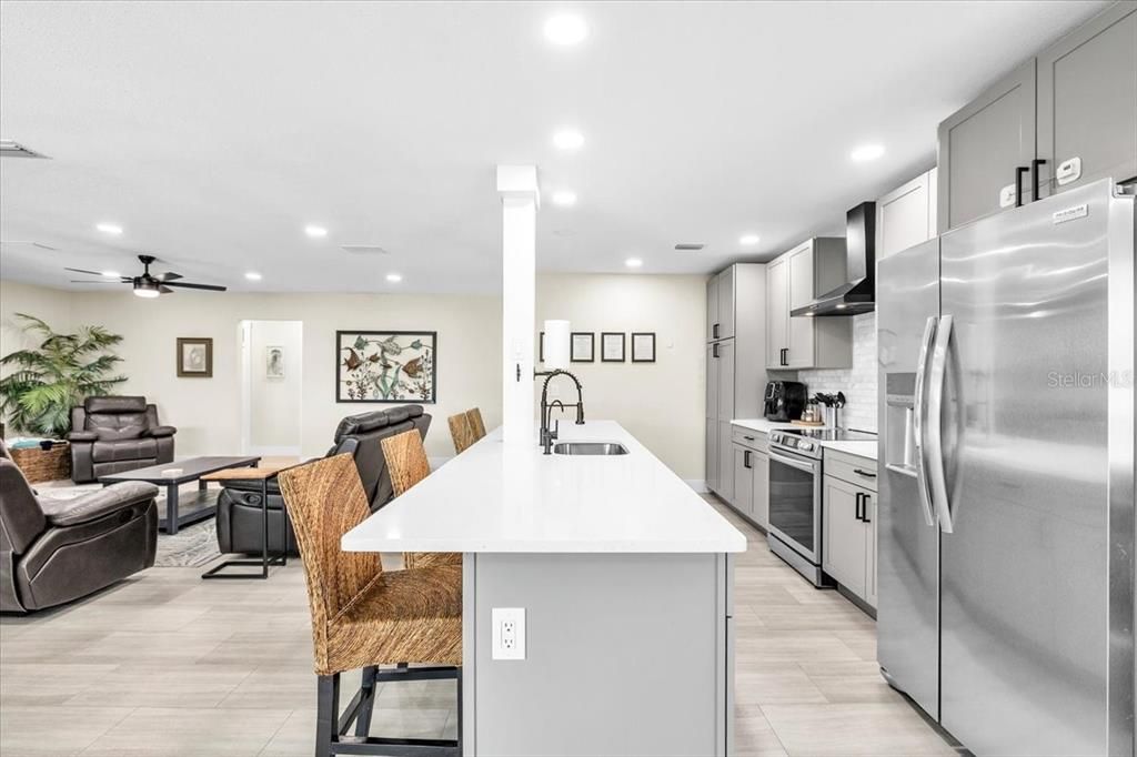 For Sale: $500,000 (3 beds, 2 baths, 1612 Square Feet)