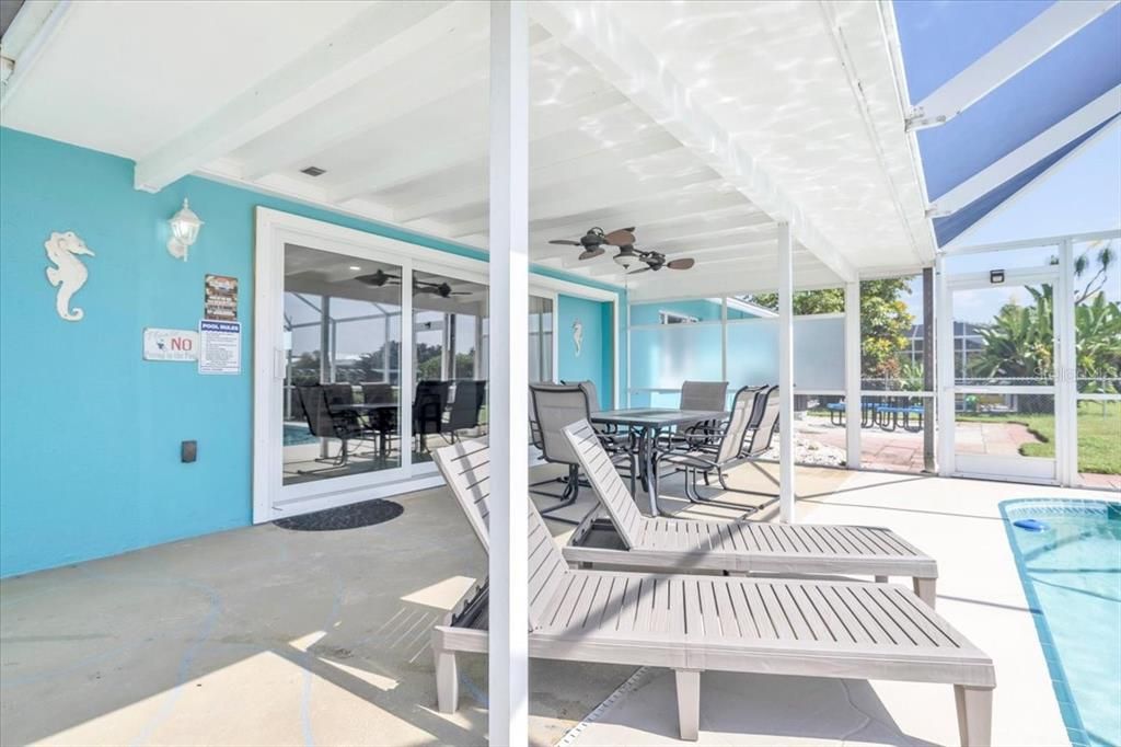 For Sale: $500,000 (3 beds, 2 baths, 1612 Square Feet)