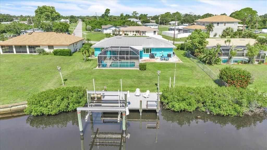 For Sale: $500,000 (3 beds, 2 baths, 1612 Square Feet)