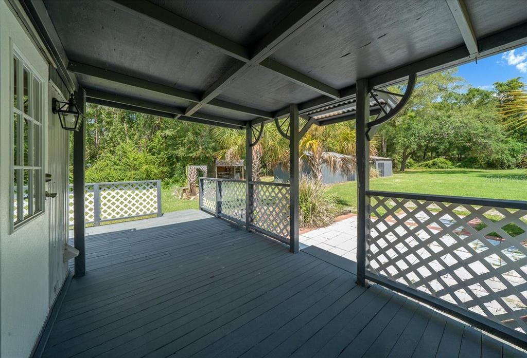 For Sale: $165,000 (3 beds, 2 baths, 1152 Square Feet)