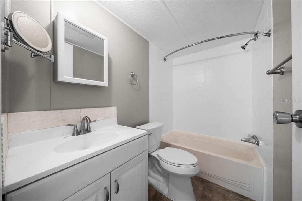 For Sale: $165,000 (3 beds, 2 baths, 1152 Square Feet)