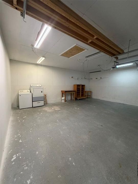 For Sale: $185,000 (2 beds, 2 baths, 850 Square Feet)