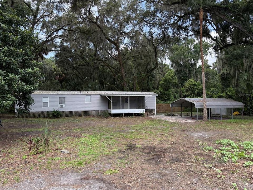 For Sale: $89,000 (2 beds, 2 baths, 924 Square Feet)