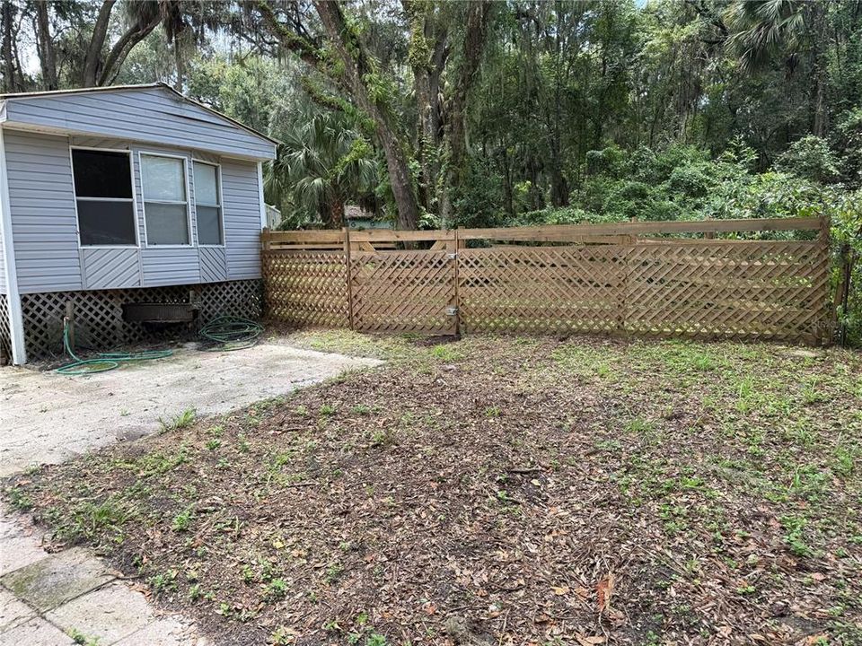 For Sale: $89,000 (2 beds, 2 baths, 924 Square Feet)
