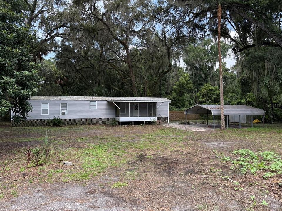 For Sale: $89,000 (2 beds, 2 baths, 924 Square Feet)