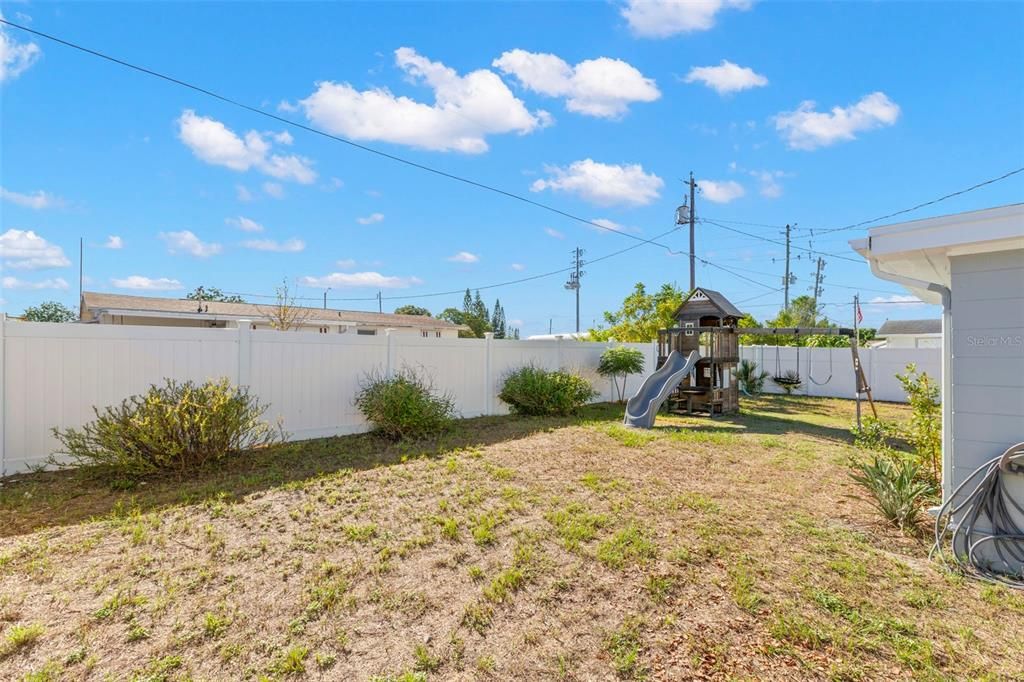 En Venta: $249,900 (3 camas, 2 baños, 1008 Pies cuadrados)