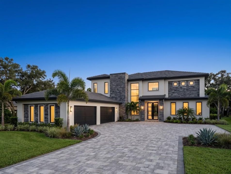 En Venta: $4,788,500 (6 camas, 7 baños, 6118 Pies cuadrados)