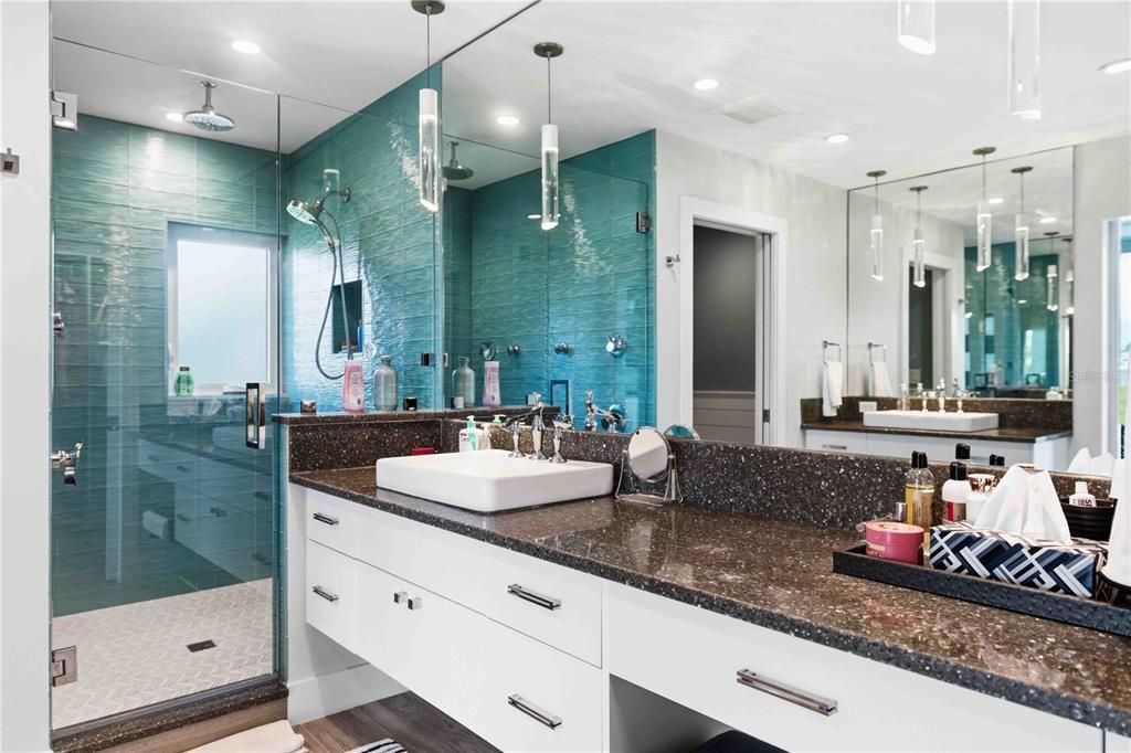 For Sale: $3,650,000 (3 beds, 4 baths, 3102 Square Feet)