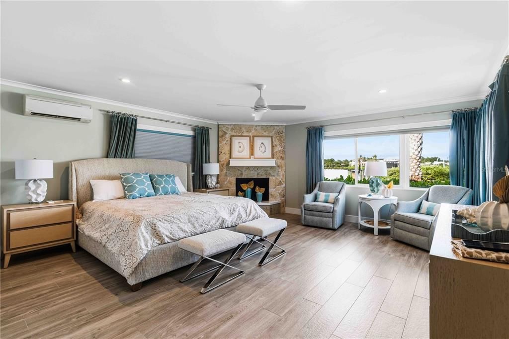 For Sale: $3,650,000 (3 beds, 4 baths, 3102 Square Feet)