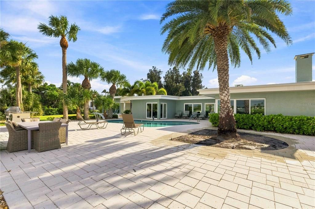 For Sale: $3,650,000 (3 beds, 4 baths, 3102 Square Feet)