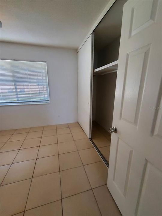 В аренду: $1,700 (2 спален, 1 ванн, 820 Квадратных фут)