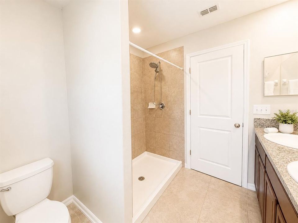 For Sale: $320,000 (4 beds, 2 baths, 1805 Square Feet)