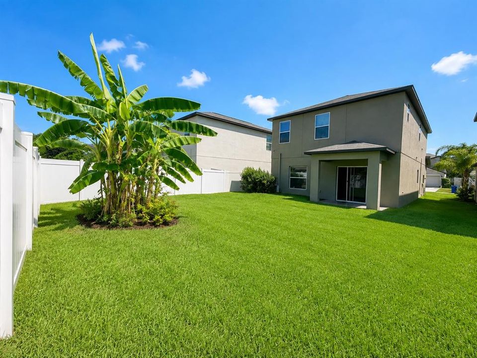For Sale: $320,000 (4 beds, 2 baths, 1805 Square Feet)
