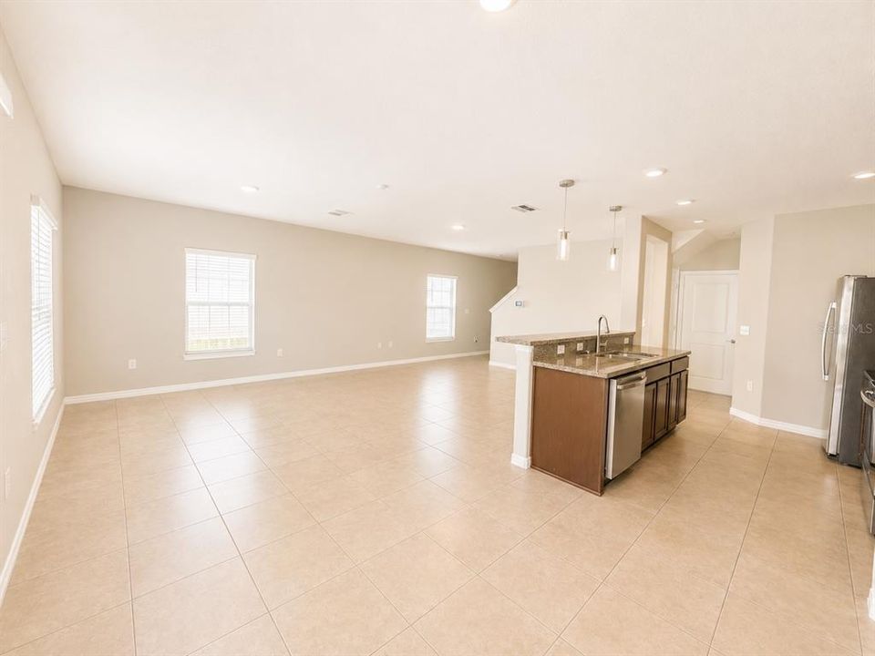 For Sale: $320,000 (4 beds, 2 baths, 1805 Square Feet)