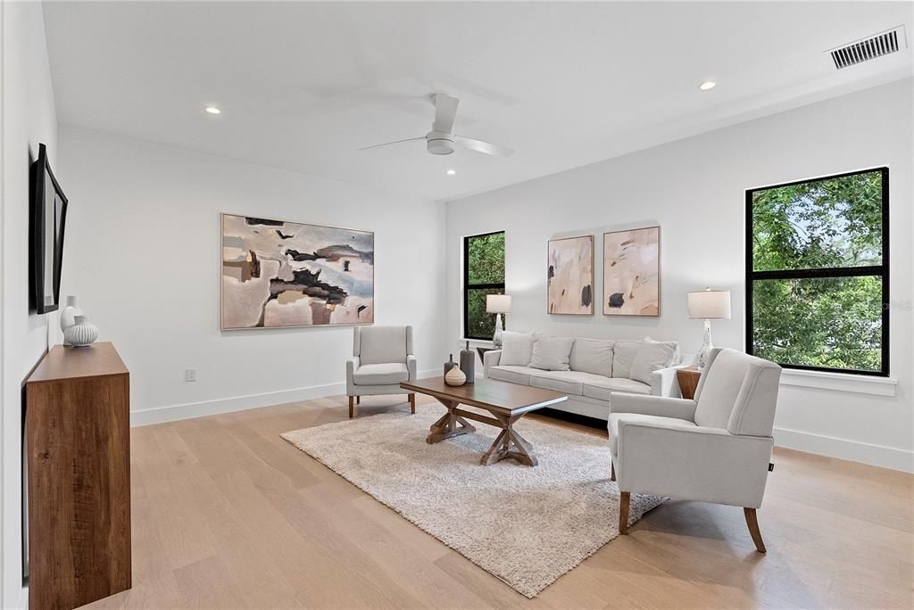 For Sale: $1,639,900 (5 beds, 4 baths, 3252 Square Feet)