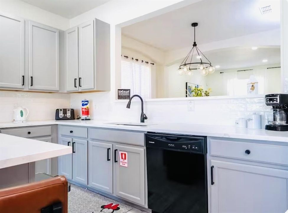 En Venta: $510,000 (6 camas, 5 baños, 2820 Pies cuadrados)