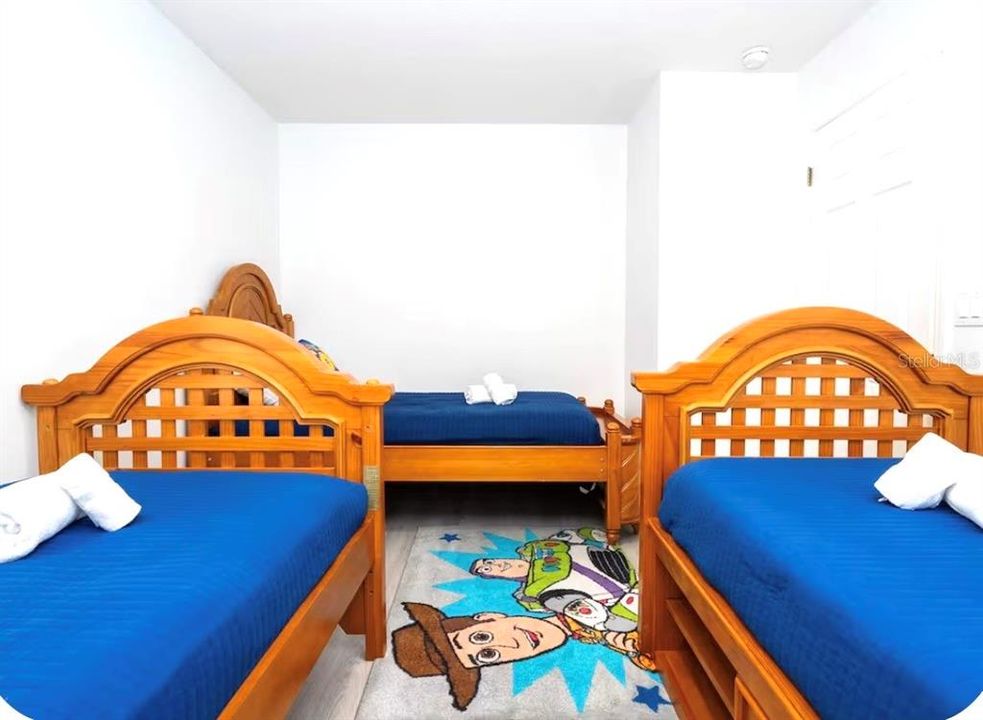 En Venta: $510,000 (6 camas, 5 baños, 2820 Pies cuadrados)