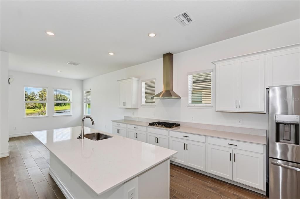 For Rent: $3,600 (5 beds, 4 baths, 3336 Square Feet)