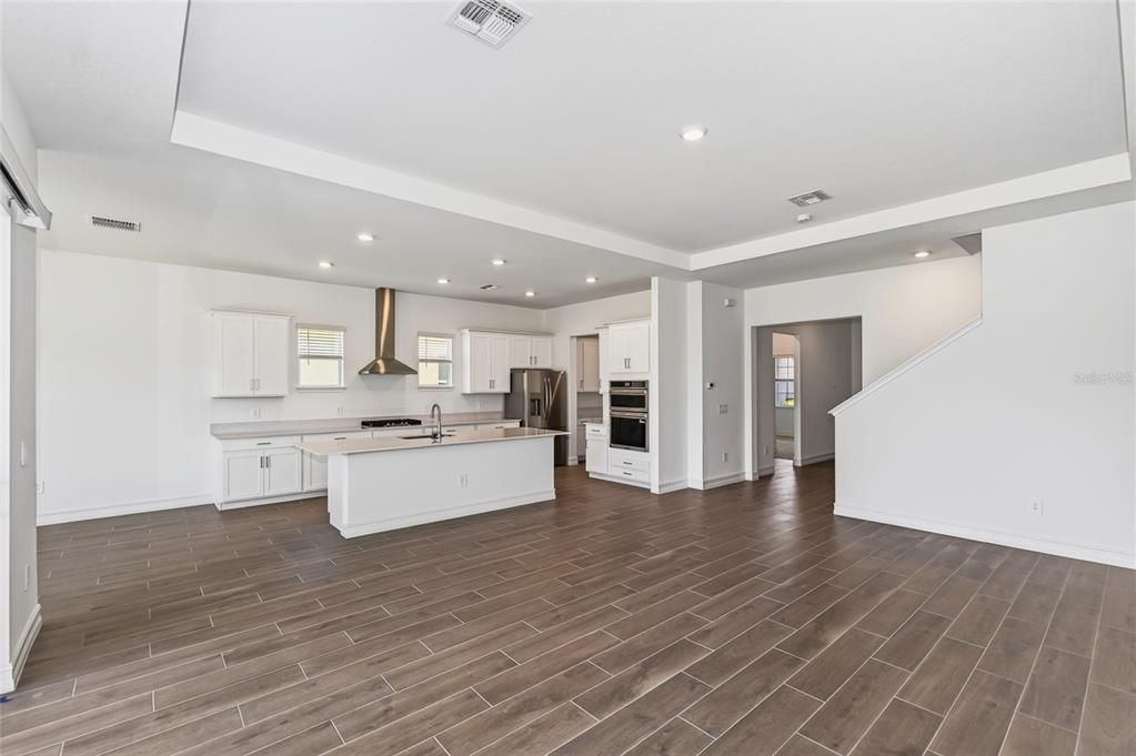 For Rent: $3,600 (5 beds, 4 baths, 3336 Square Feet)