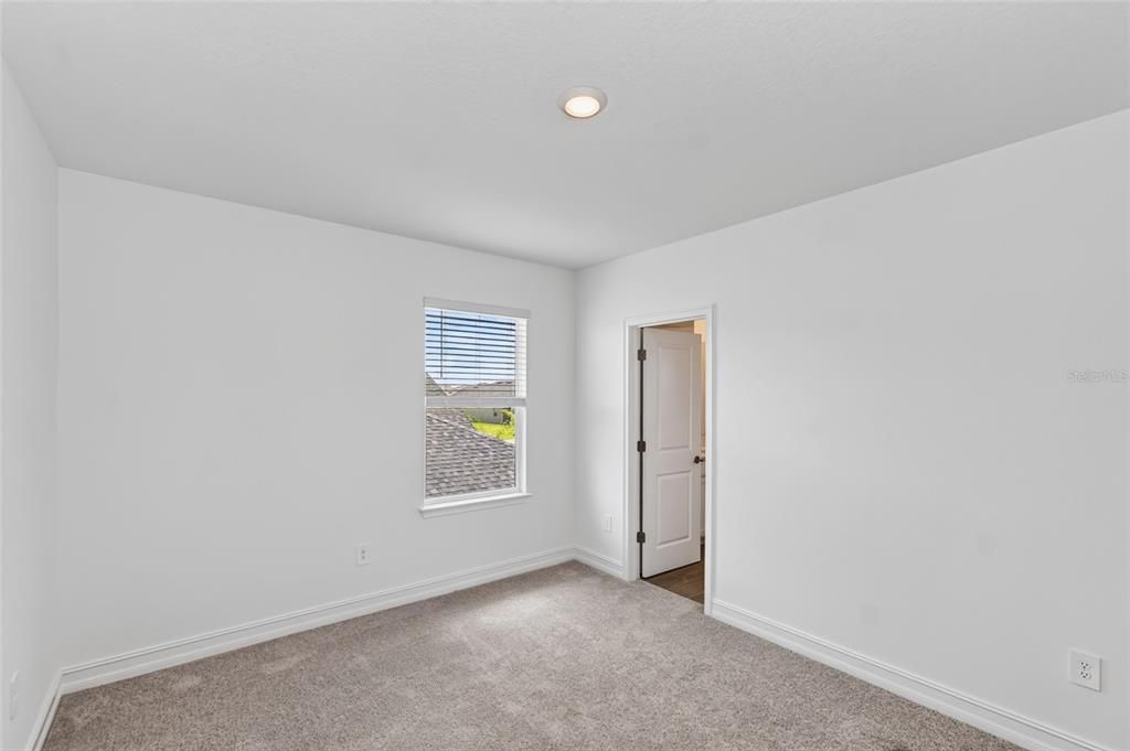 For Rent: $3,600 (5 beds, 4 baths, 3336 Square Feet)
