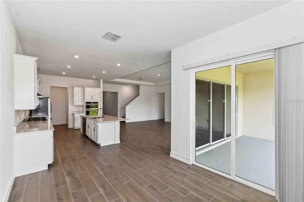 For Rent: $3,600 (5 beds, 4 baths, 3336 Square Feet)
