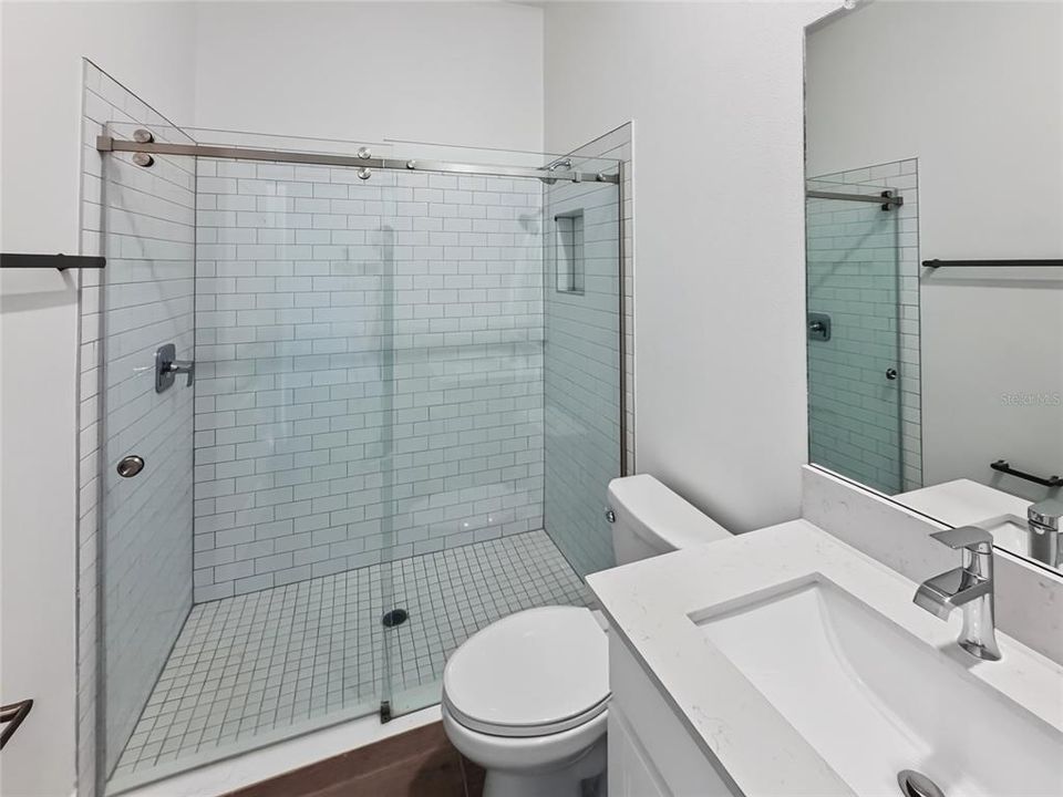 For Rent: $3,600 (5 beds, 4 baths, 3336 Square Feet)