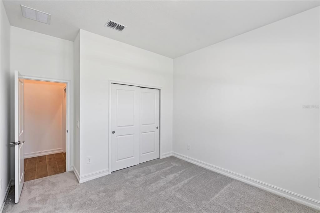 For Rent: $3,600 (5 beds, 4 baths, 3336 Square Feet)