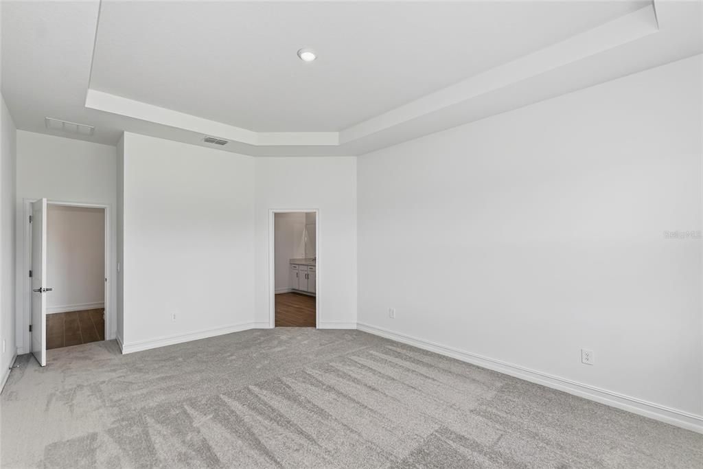 For Rent: $3,600 (5 beds, 4 baths, 3336 Square Feet)