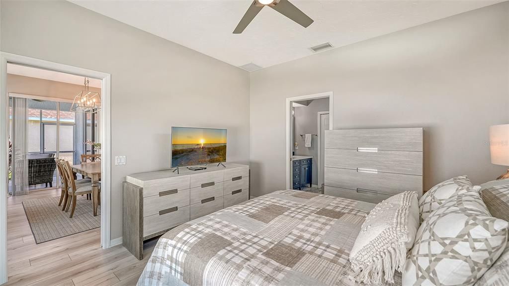 For Sale: $399,000 (3 beds, 2 baths, 1380 Square Feet)