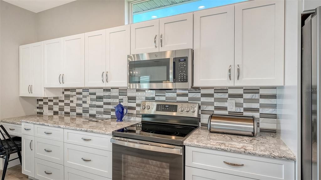 For Sale: $399,000 (3 beds, 2 baths, 1380 Square Feet)